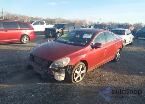 2012 Volvo S60 T5 z USA, uszkodzony, nr VIN YV1622FS1C2038588